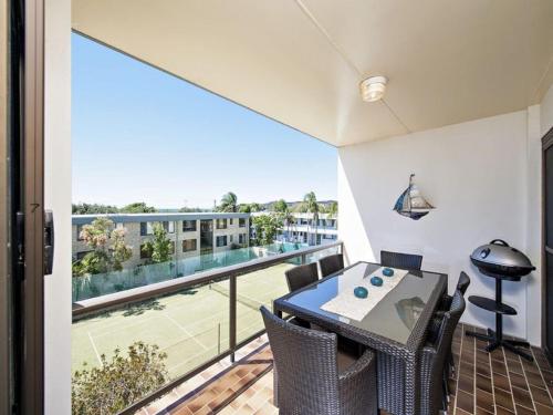 A balcony or terrace at 7 The Dunes @ Fingal Bay