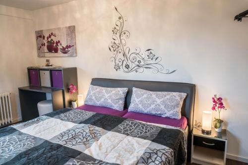 Postel nebo postele na pokoji v ubytování Ferienwohnung Kirchblick