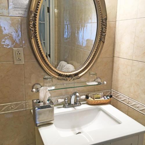 Morris House Hotel Image