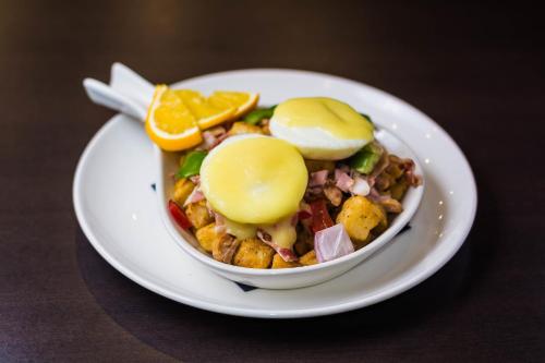 Jídlo v hotelu nebo okolí