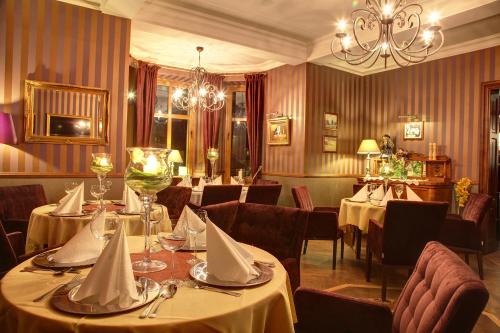 Εστιατόριο ή άλλο μέρος για φαγητό στο Restauracja RETRO