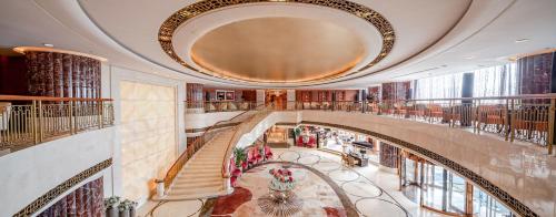 Un restaurante o sitio para comer en Qingdao Seaview Garden Hotel