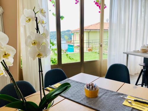 Bazén v ubytování Villa Ai Colli nebo v jeho okolí