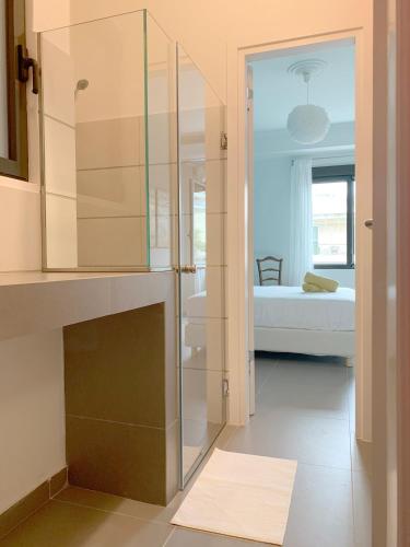 New Modern Apartment - Athens Seaside - 3 Bedrooms
