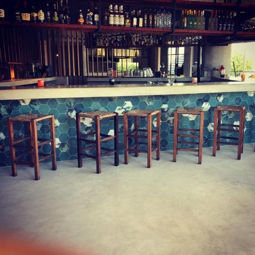 Lounge oder Bar in der Unterkunft El Blok