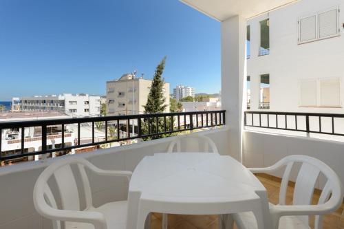 Foto Apartamentos San Antonio Beach 6