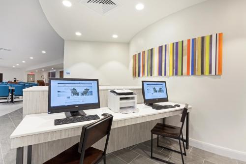Holiday Inn Express & Suites Panama City Beach - Beachfront by IHG photo 34