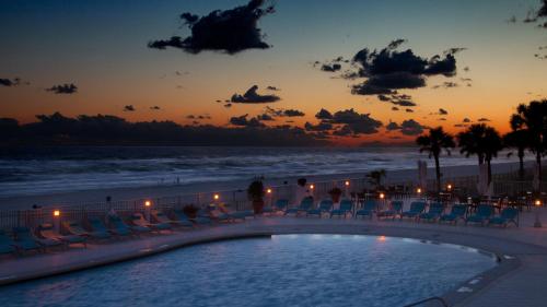 Holiday Inn Express & Suites Panama City Beach - Beachfront by IHG photo 92
