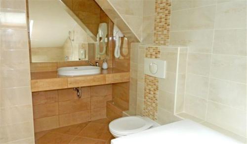 Un baño de Hotel Maria