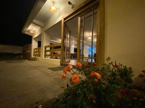 Φωτογραφία από το άλμπουμ του Hotel Ummagumma σε Montañita