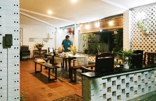 Restoran atau tempat lain untuk makan di LQ villa -Long Hải