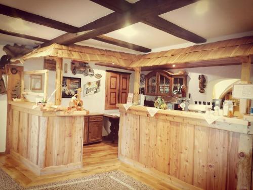 Lounge nebo bar v ubytování Landgasthof Plohnbachtal UG