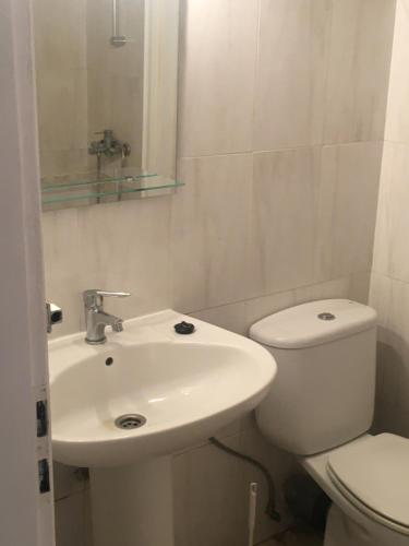 Koupelna v ubytování 2 Bedroom Apartment Jardines Canarios Los Cristianos Tenerife