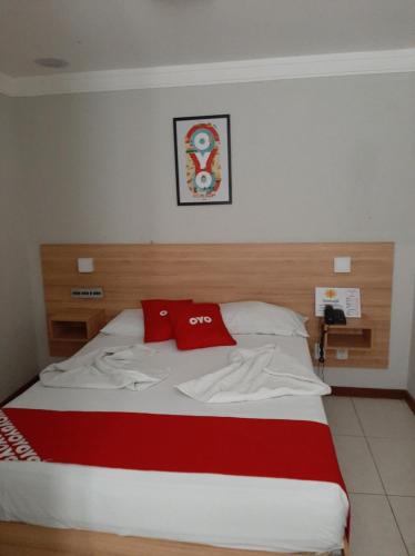 Ein Bett oder Betten in einem Zimmer der Unterkunft Hotel Santiago
