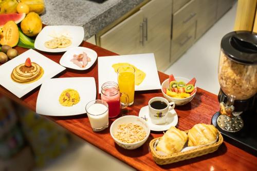 Makanan di atau berdekatan hotel