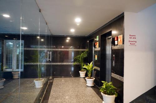 Ο χώρος του λόμπι ή της ρεσεψιόν στο Hotel Bakya Slot - Maraimalai Nagar
