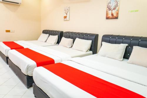 Gallery image of MK Homestay Wakaf Che Yeh with bathtub - Max 14 Pax in Kota Bharu