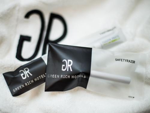 a package of green right horizons and a pen at Green Rich Hotel Kobe Sannomiya (Artificial hot spring Futamata Yunohana) in Kobe