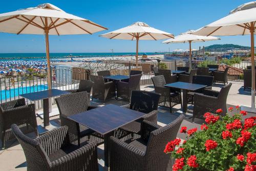Gallery image of Hotel La Rosa in Cattolica
