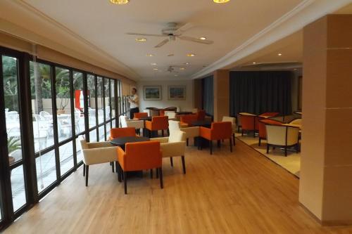 Ruang duduk di Hotel Metropolitan Playa 3 Sup