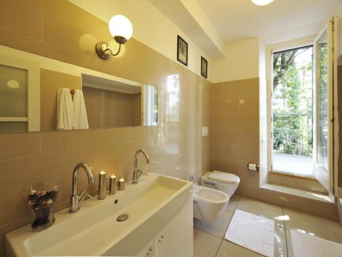Phòng tắm tại Villa Varenna