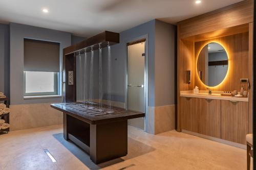 Ένα μπάνιο στο BN Hotel Thermal & Wellness