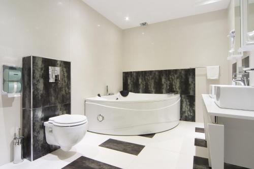Koupelna v ubytování Hotel Viva
