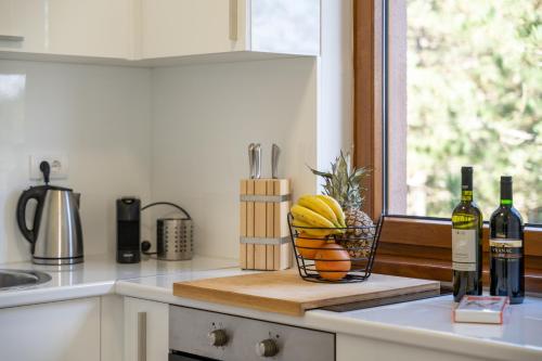 Cuisine ou kitchenette dans l'établissement Apartment Grey Mountain