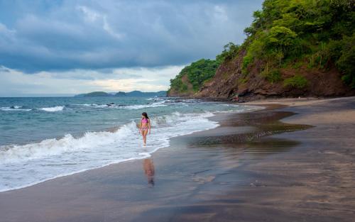 Ocotal Beach Front Condo #32 – Photos 3