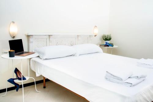 Central Apartment - Walk to Navona - Full Kitchen - Fast Wi-Fi & A-C