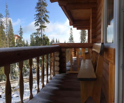 Balkón nebo terasa v ubytování Alpin Eco Chalet & Wellness