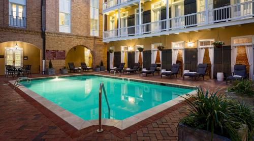 Holiday Inn Hotel French Quarter-Chateau Lemoyne, an IHG Hotel Image