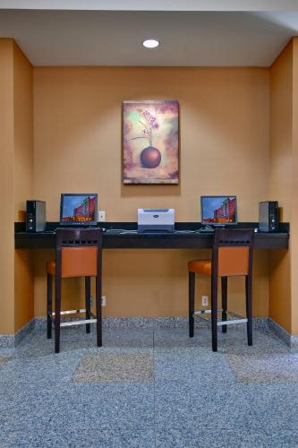 Imagen de la galería de Holiday Inn Windsor - Ambassador Bridge by IHG, en Windsor