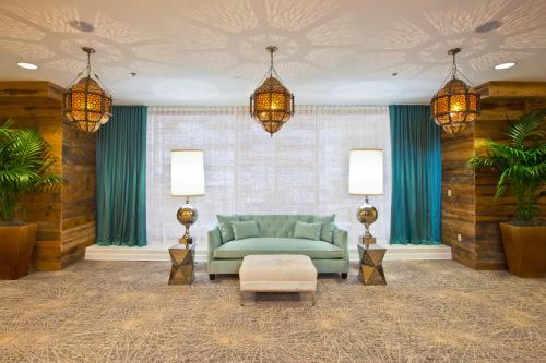 Holiday Inn Miami Beach-Oceanfront, an IHG Hotel Image