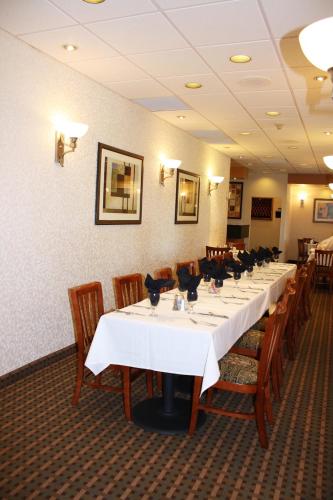 Ristorante o altro punto ristoro di Holiday Inn Riverton-Convention Center by IHG