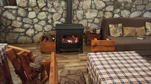 Ruang duduk di Village house - Novak Rijecani