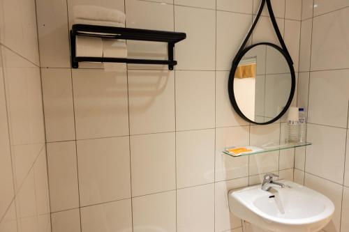 Un baño de Small Island Homestay