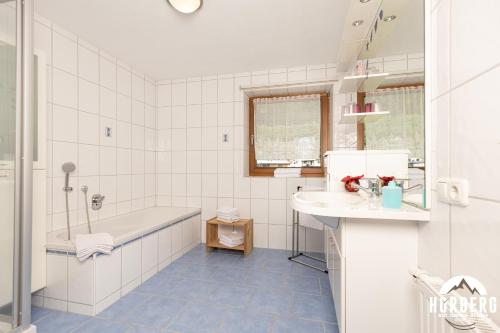 A bathroom at HORBERG Appartements