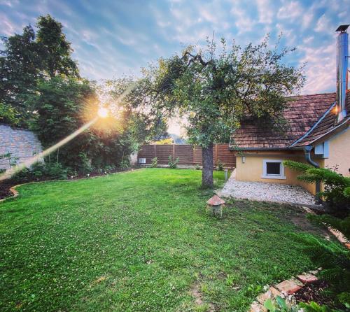 Taman di luar The Nook - Balatonkiliti