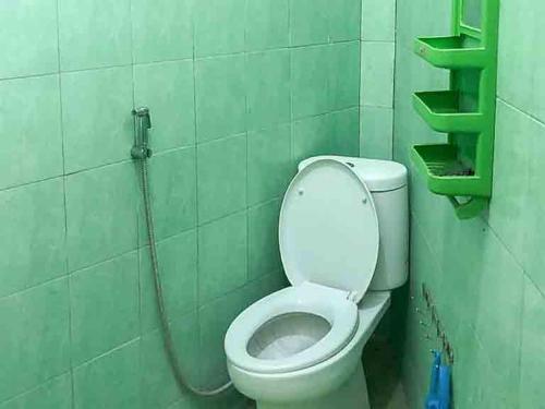 ห้องน้ำของ Griya Fadamas Syariah near Taman Hijau Demangan Madiun Mitra RedDoorz
