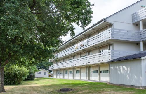 an external view of the building at Campanile Angers Ouest - Beaucouzé in Beaucouzé