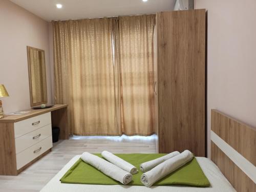 Легло или легла в стая в Cosy and Luxurious apartment in complex Korona