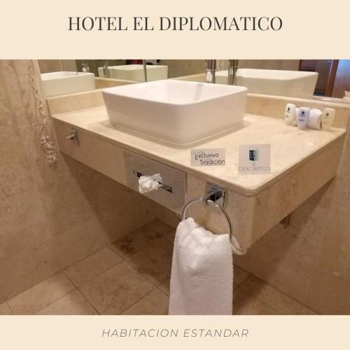 Gambar di galeri bagi El Diplomatico di Mexico City