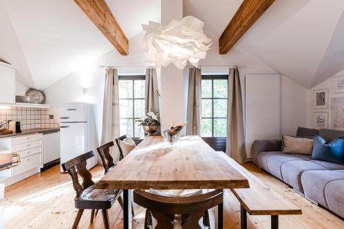 A kitchen or kitchenette at Alpin Chalets Wagrain
