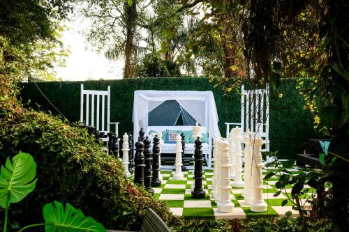 7 Bedroom - Sleeps 14! Next to Bourbon Street Image