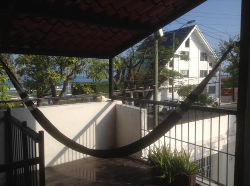 Aussicht vom Balkon eines Hauses in der Unterkunft Loft del malecon in Campeche