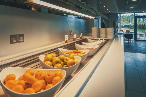 Makanan di atau berdekatan hotel