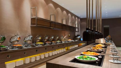 Φαγητό σε αυτό το ξενοδοχείο ή κάπου εκεί κοντά