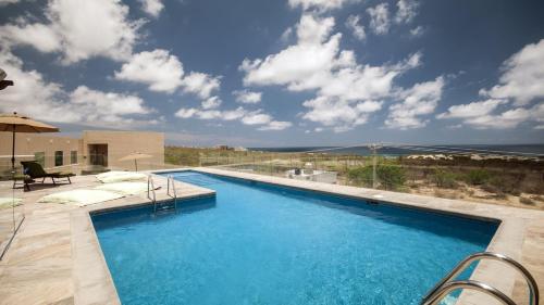 Πισίνα στο ή κοντά στο Holiday Inn Express Cabo San Lucas by IHG