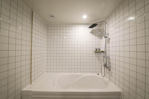 Un baño de Benikea hotel
